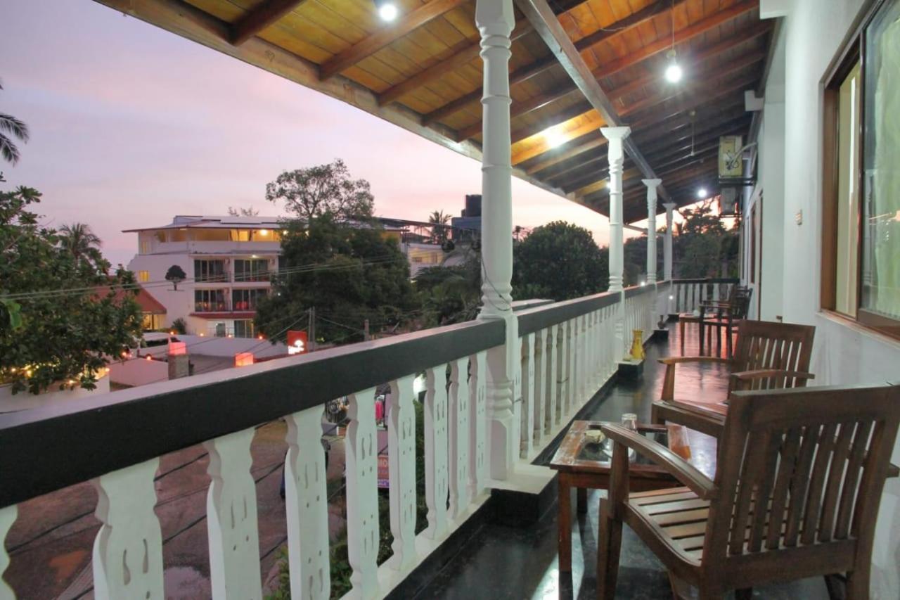 Sunny Mood Guest House Unawatuna Ngoại thất bức ảnh
