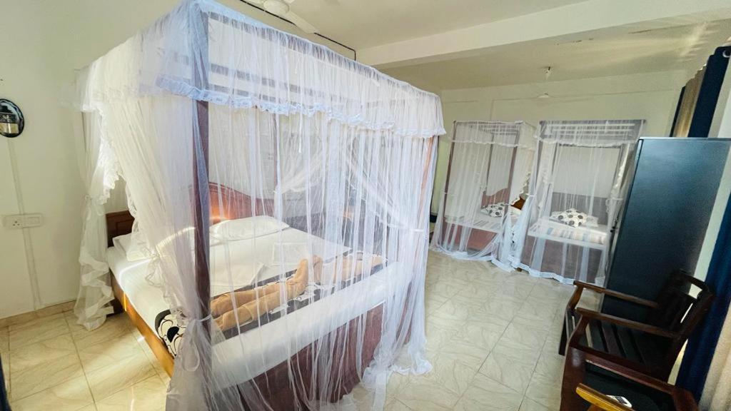 Sunny Mood Guest House Unawatuna Ngoại thất bức ảnh